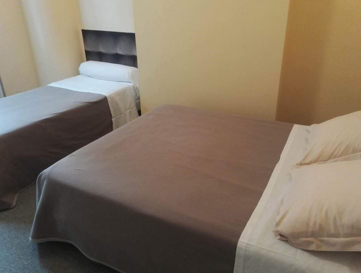 Hotel Du Square Riom Zewnętrze zdjęcie